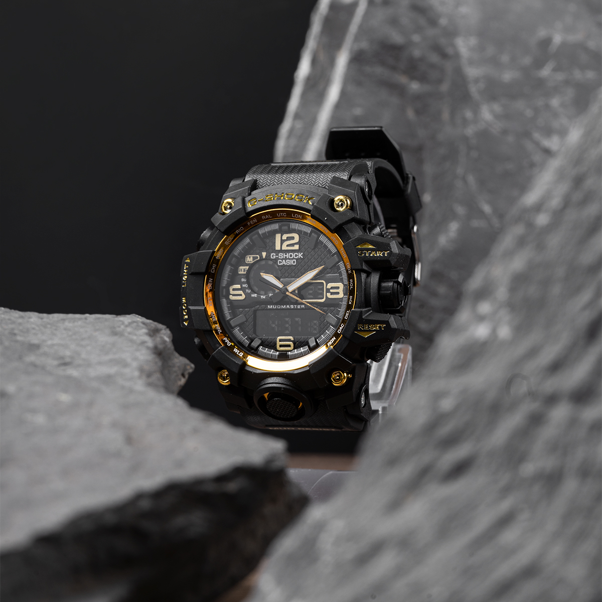 ساعت جی شاک مشکی طلایی مدل sp750